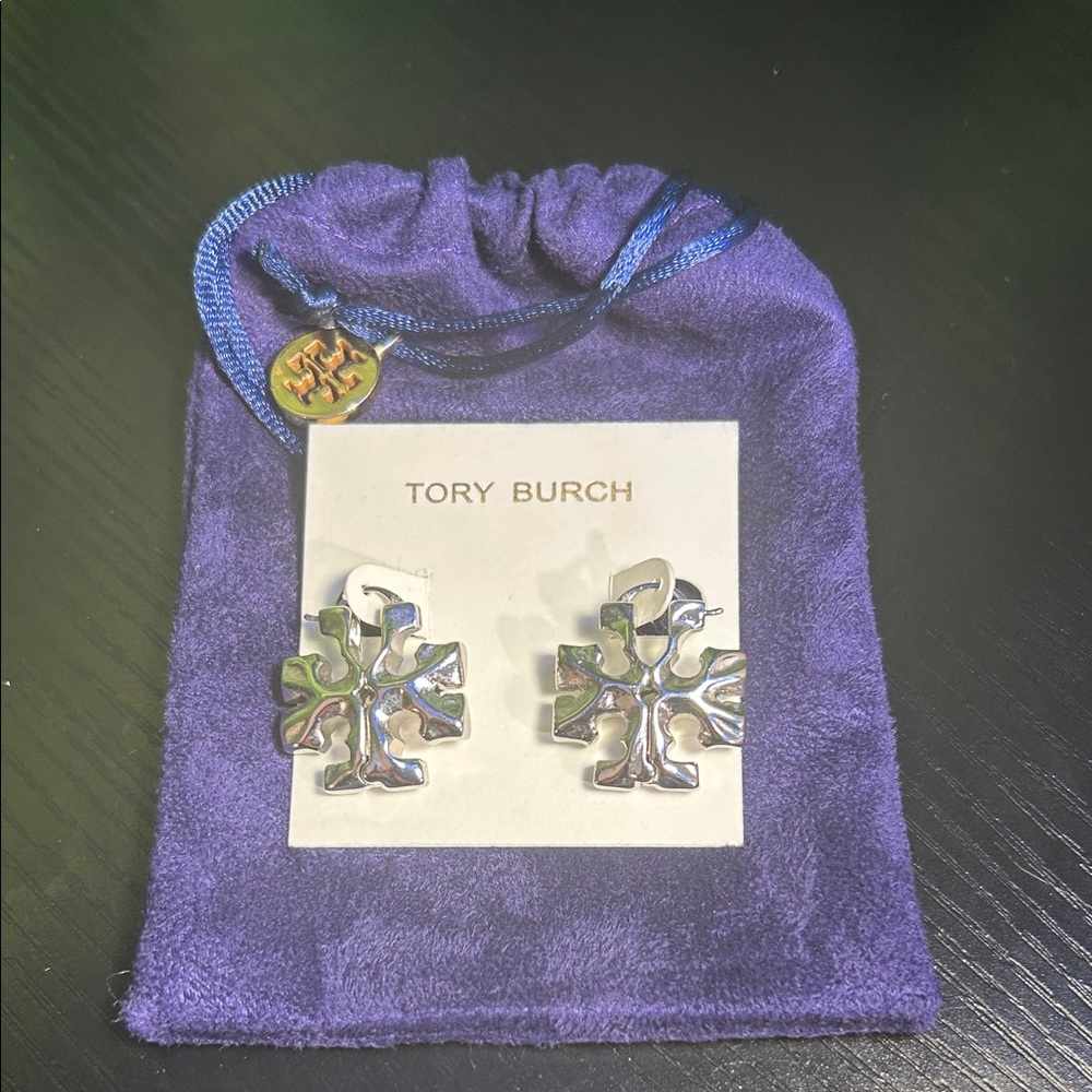 Tory Burch Roxanne Hidden Hinge Earrings - Silver - Picture 2 of 7